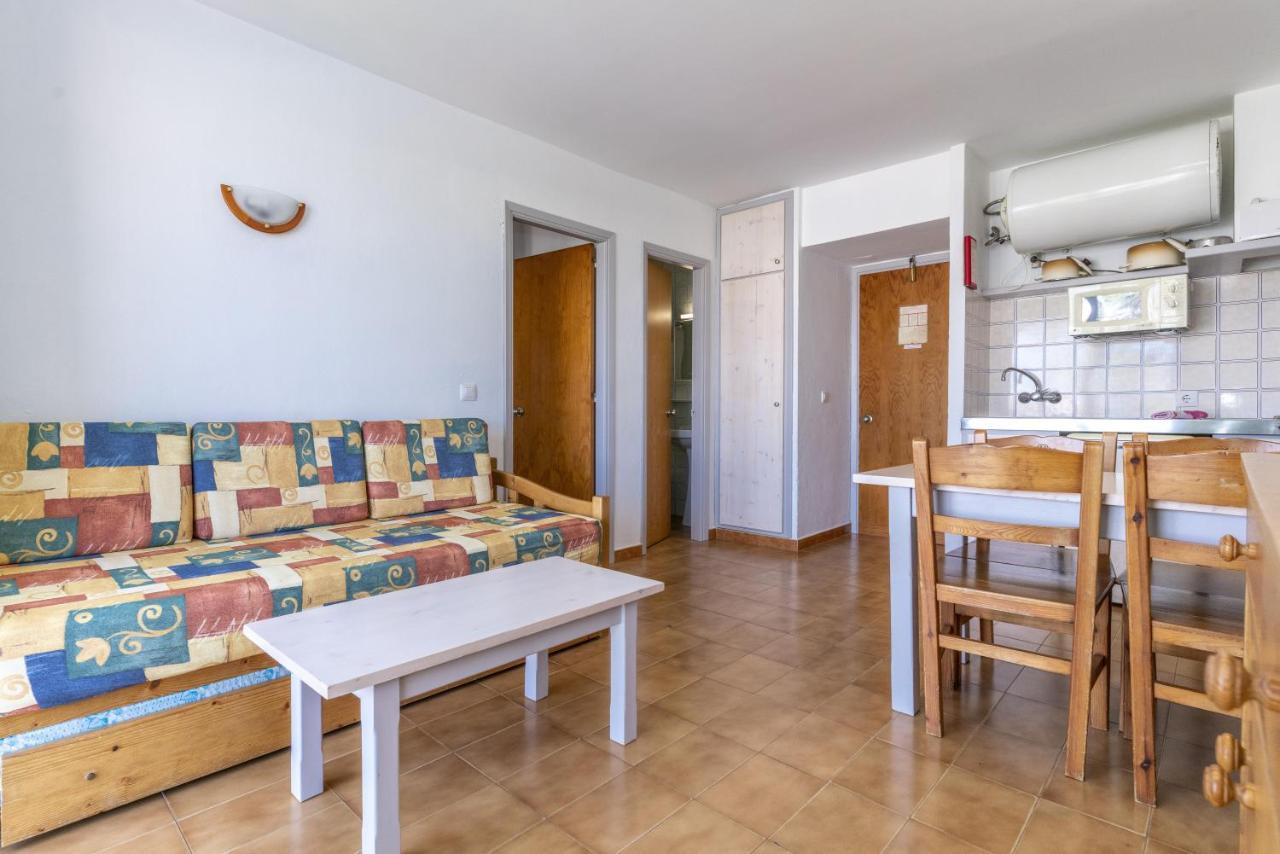 Apartamentos Vista Blanes Cala'N Blanes  Екстериор снимка